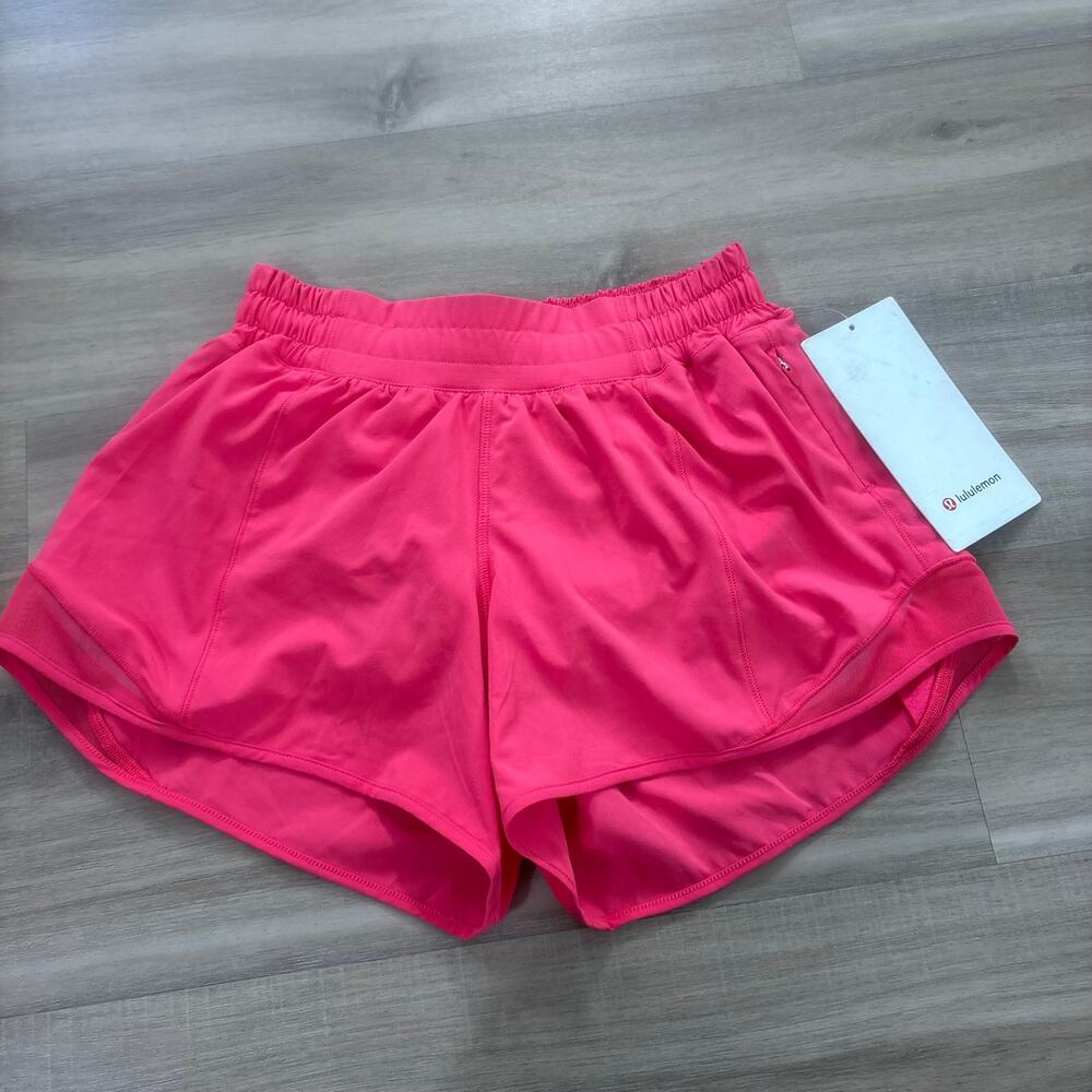 NWT Lululemon Hotty Hot Low-Rise Lined Short 4" Lip Gloss Women Size 4